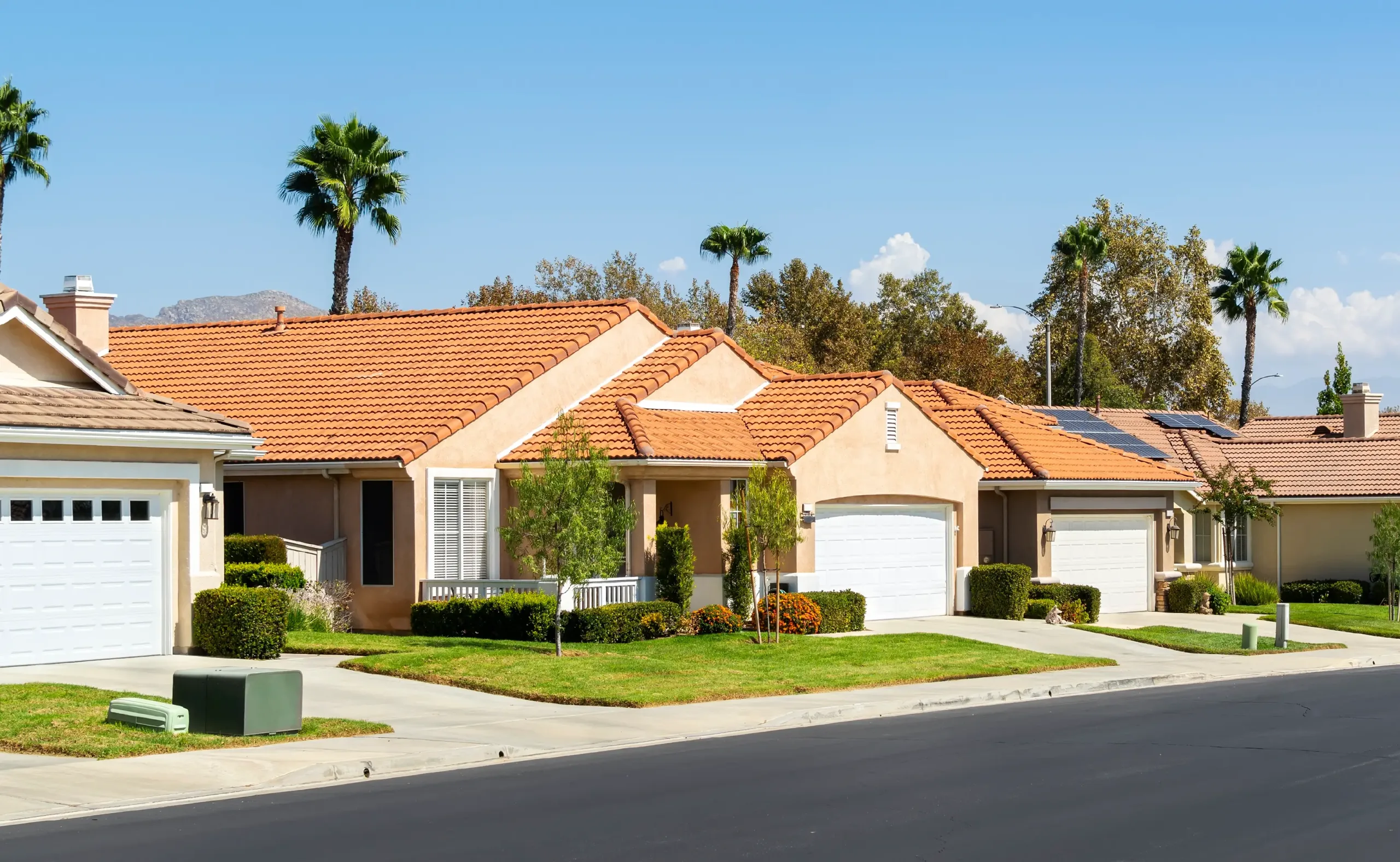 Well-maintained roof on home in the Bay Area.